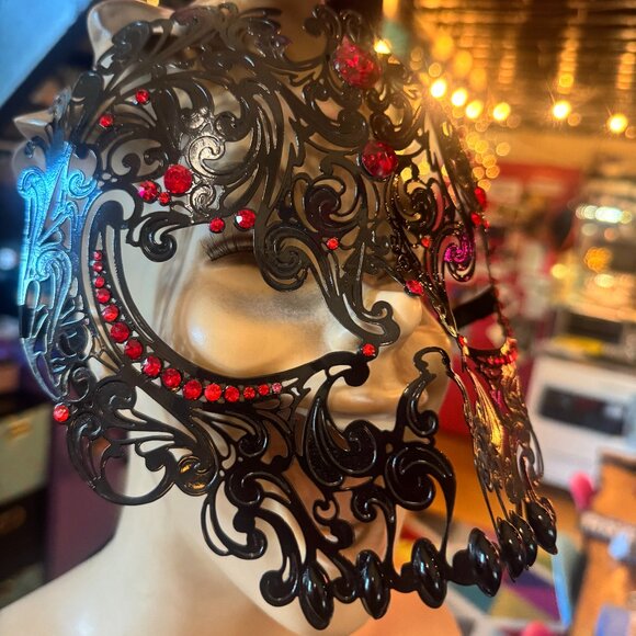 💀 Skull Laser-Cut Venetian Masquerade Mask w/ Red Rhinestones - Picture 8 of 8